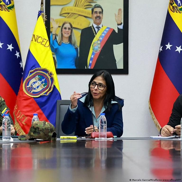 maduronun yardimcisi gecici devlet baskani olan delcy rodriguez kimdir 8