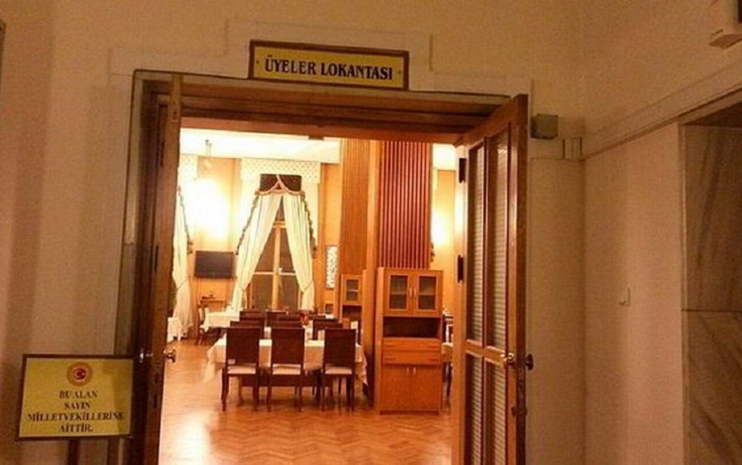 meclis lokantasinda yemek ucuz ama ahmet yabuloglu ile evvel zaman 4 he6rXANF