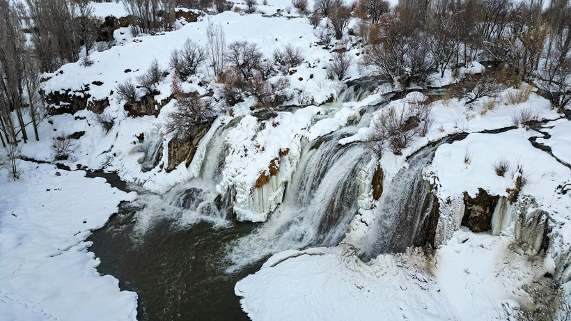 muradiye selalesinden kartpostallik kareler kar ve buzun muhtesem dansi 1 sShXDJsq