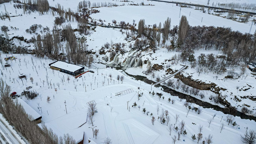 muradiye selalesinden kartpostallik kareler kar ve buzun muhtesem dansi 2 tmr3Pwga