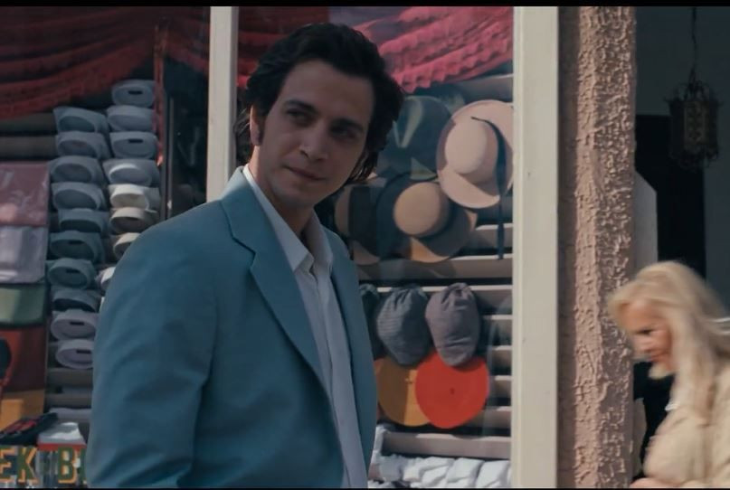 orhan pamukun unutulmaz ask hik yesi masumiyet muzesi netflixe geliyor efsane roman dizi oluyor 9