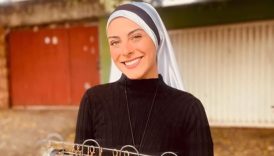 podyumdan manastira guzellik kralicesi rahibe oldu DYlyD8JR