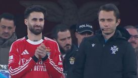 rafa silva benficada ayaginin tozuyla ilk macina cikti RlzQ8qQc