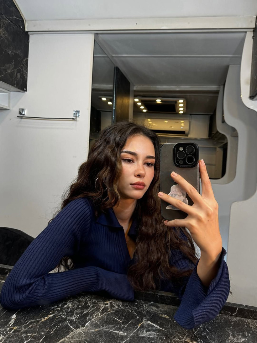 rapci cakal ile aniliyordu turku su demirelin kalbini besiktasli yildiza kaptirdigi ortaya cikti 9 gmG8i4Wv