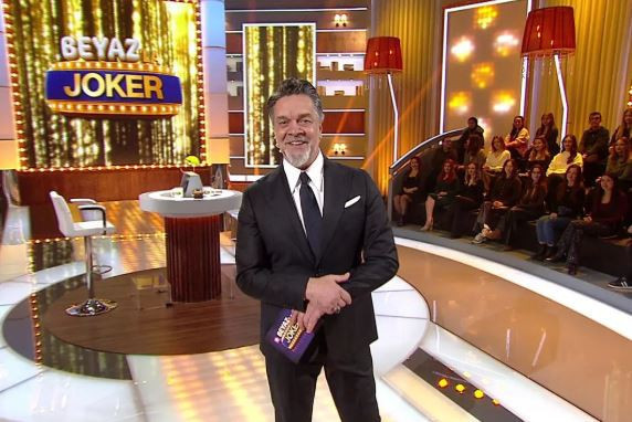 reyting krizi beyazla jokeri vurdu yonetmen gorevden alindi 1 U7s2GQyt