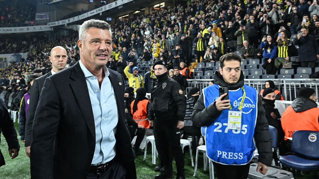 sadettin saran adanada ayaginin tozuyla sampiyonluk mesaji verdi g3tiamhm