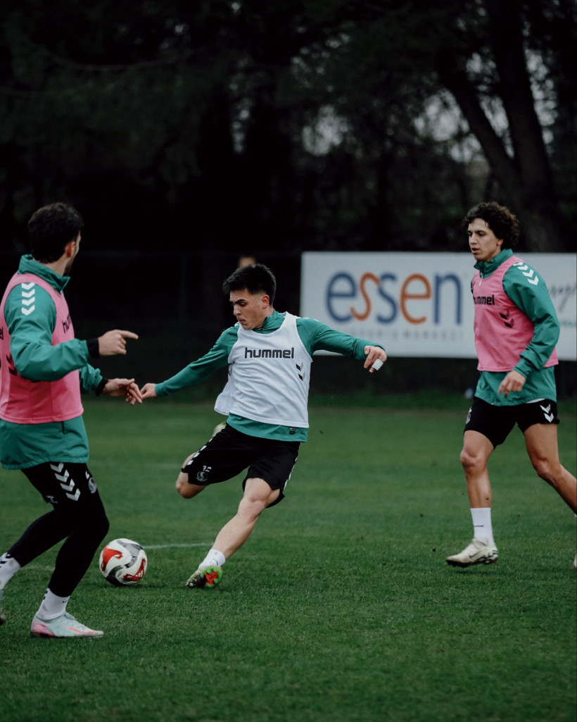 Sakaryaspor transferde gaza bastı: 5 takviye arka arkaya 2 sakaryaspor transferde gaza basti 5 takviye arka arkaya 1 Ujym1eTZ