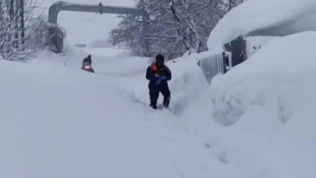 son 30 yilin en agir kisi kar kalinligi 15 metreyi asti iDGAhNKC