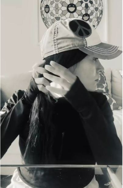 suriyedeki olay turkiyeye tasindi belcim bilgin de sac orme eylemine katildi 2 LqMHjJTw