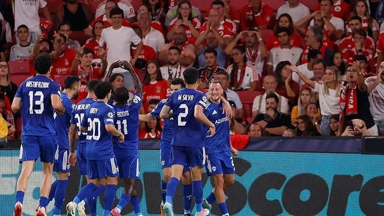 temsilcimiz galatasaray sahada iste sampiyonlar ligi maclari 11 ErCfLCCl