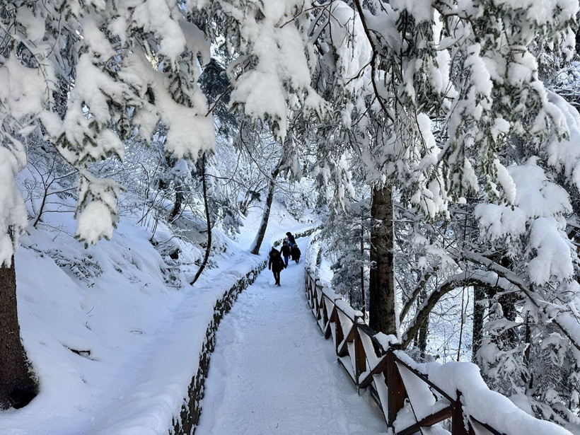 trabzonun asili cenneti sumela manastiri 2025te yarim milyonu asti vadideki gizli tapinak 14 BUXnlm9V