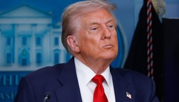 trump kolombiya cumhurbaskani petro ile telefonda gorustu c9bzL9Xc