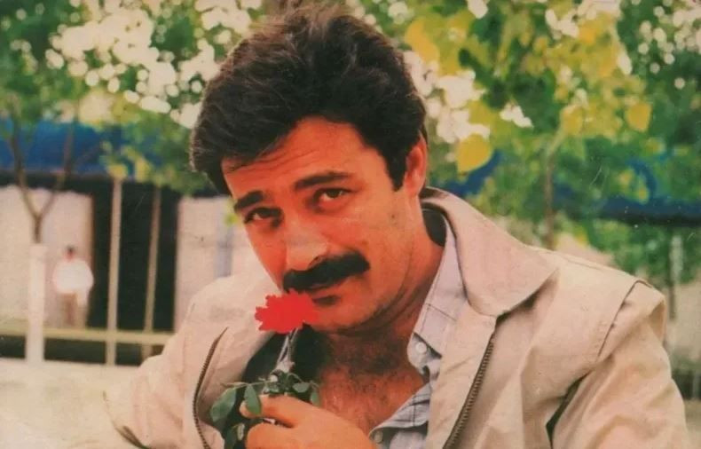 yesilcam efsanesi kadir inanir ayaga kalkti sevindirici fotograf 7