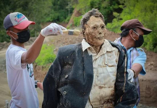 yuruyen oluler koyu urkutuyor 10 XSCbbQ76