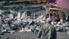 butcenin bandosu caliyor depremzede bekliyor YjFLJnrM