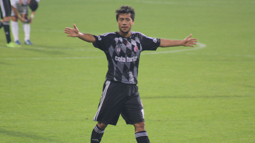 eski besiktasli tabatanin durmaya niyeti yok 45 yasinda transfer oldu 0 JfIljdjK