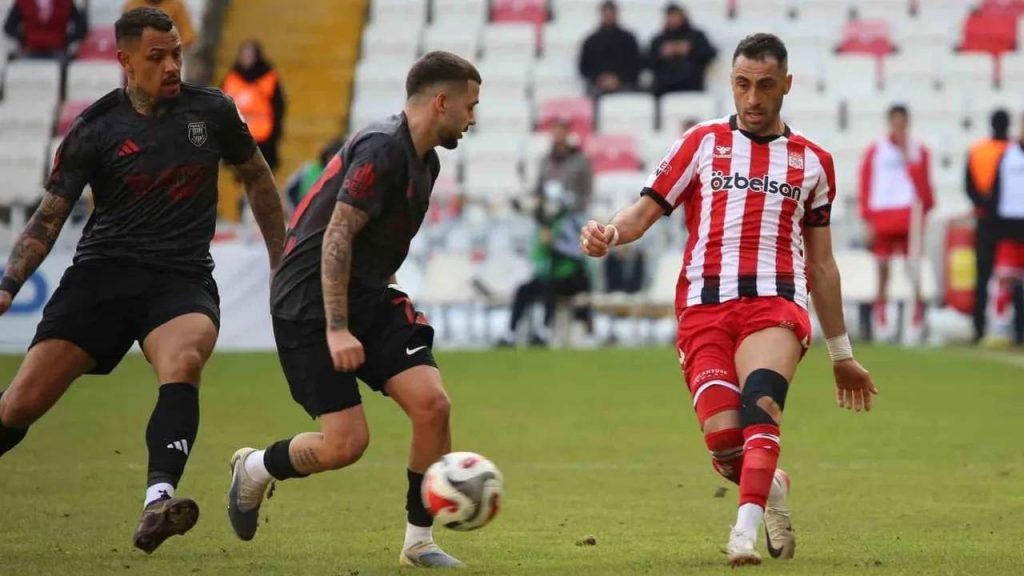 hakem son dudugu caldi ozbelsan sivasspor ile pendikspor macinda gol sesi cikmadi G1NwLqeF