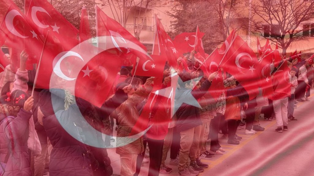 istiklal bayrakla istikbal maarifle okullarda bayrak haftasi AiUNAVEq