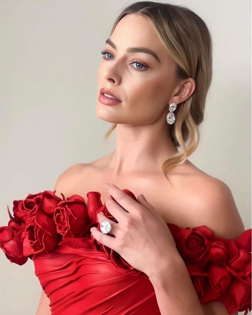 margot robbie pariste 100 karatlik elmas sovuyla goz kamastirdi 8 X6EykJB1