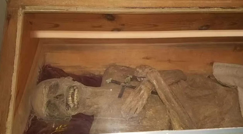 mumyalanan rahibin korkutan gizemi 5 vE75UIlt