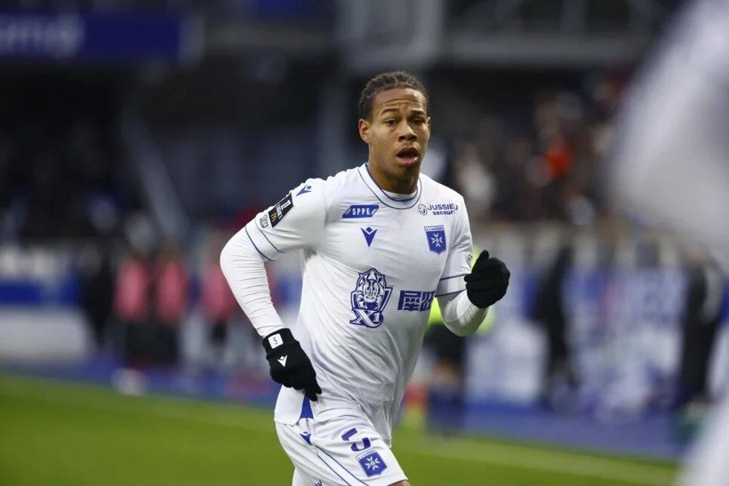 pape gueye transferi olmadi iste galatasarayin orta saha hedefi 4 SleHaJWm