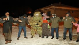 van koylerinde kisin en renkli oyunu kose gelin diriliyor 4KqasHUH